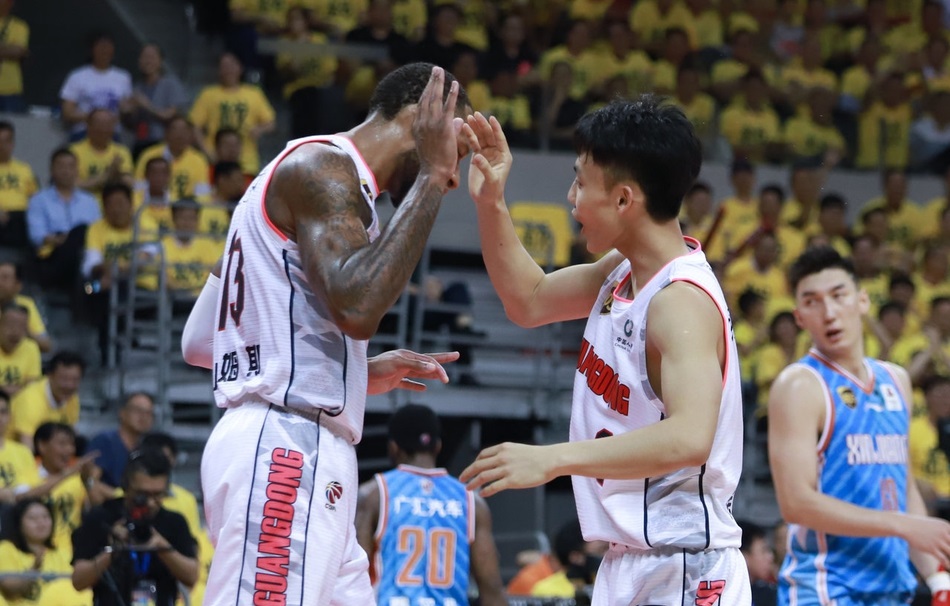 2022cba广东总冠军纪念t恤,cba广东11连冠球衣是谁的