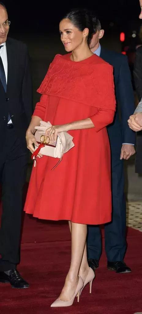 孕期怎么打扮即舒适又好看,孕期怎样穿得美美的