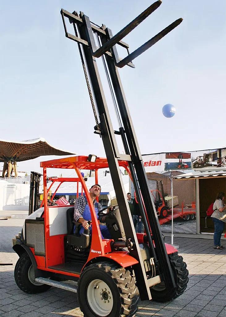 电动叉车和内燃叉车使用区别图片,内燃叉车和电动叉车的不同点