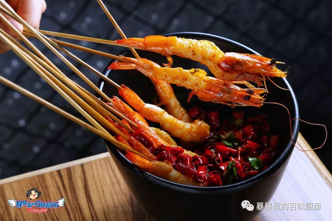 从烧烤地摊到清新小店，俩小伙用实际行动告诉你啥叫好吃的海鲜！