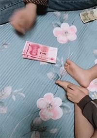 买了个保温杯,结果里面塞满了口红,这是买到假货了?