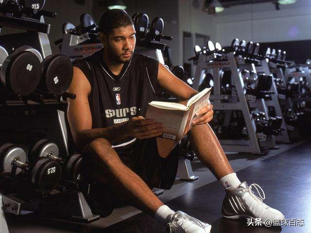 奥尼尔是学霸,姚明奥尼尔同一年进入名人堂