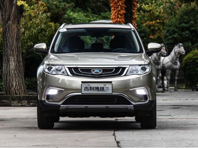 全新蜕变轿跑suv启辰t90惊艳亮相,博越启辰t90