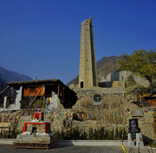 阳光景区附近的美食,阳光福地茂县路灯