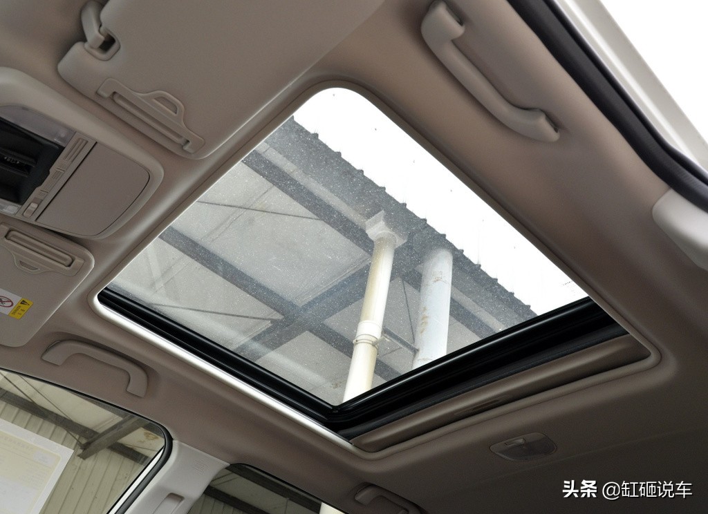 有多少人懂得欣赏它？全系标配真皮方向盘，原装进口还是四驱