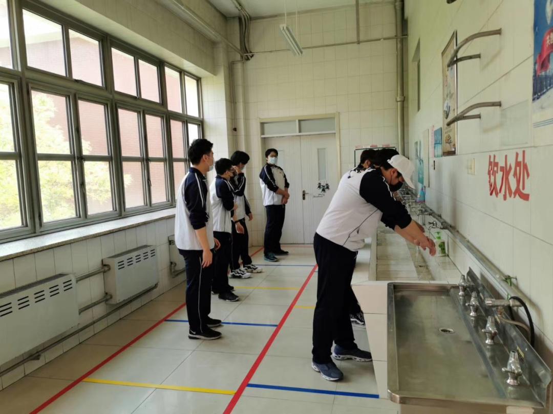 北京市航天中学：做有大爱勇担当的航中人