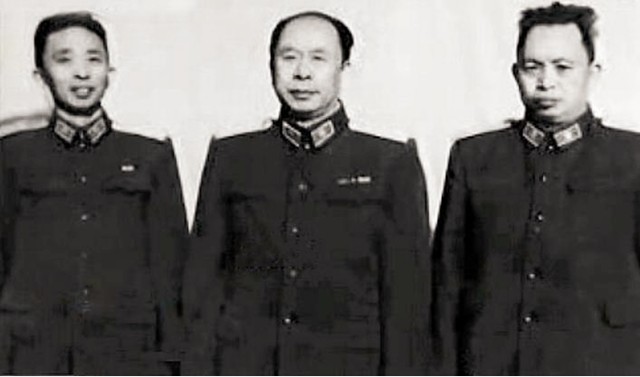 1955年军队授衔都授了什么军衔,1955年授予中将军衔的将军名单
