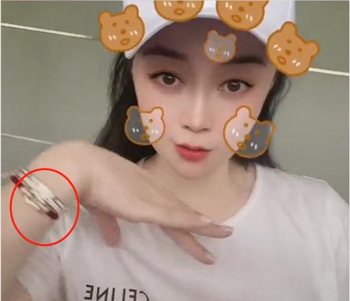 关婷娜21岁被赵本山看中拍戏18年,关婷娜25岁被赵本山看中