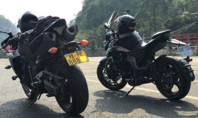 别人说玩摩托车不烧钱,初学者玩摩托买什么摩托车