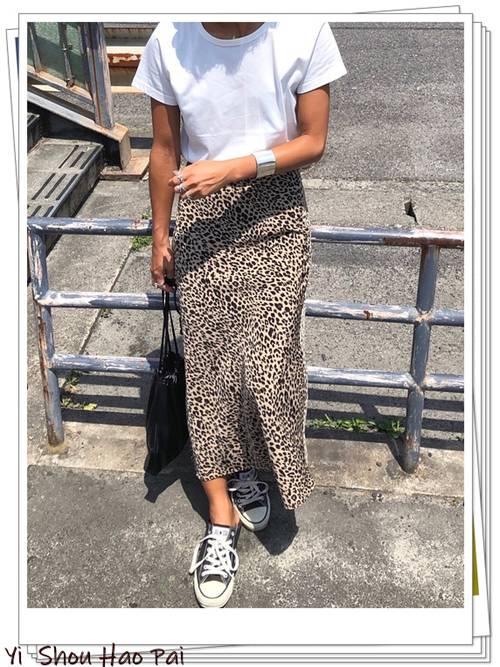 豹纹半身裙怎么搭配好看夏天,豹纹半身裙怎么搭配好看