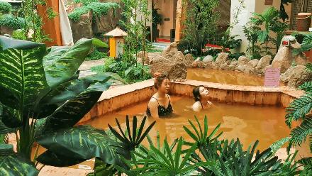 有家“咸温泉”？约你闲着就来泡