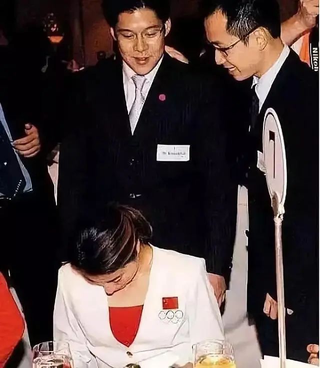 从超模Ming到何太奚氏，赌王悼念文上甚至没有姓名，奚梦瑶输了？