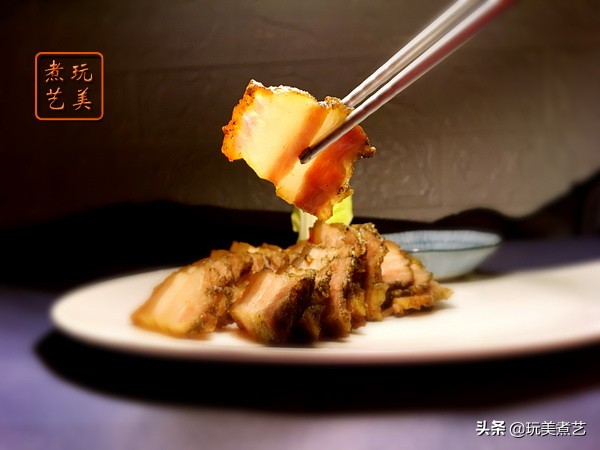 最好吃的咸猪肉做法,一蒸就特别好吃咸的猪肉