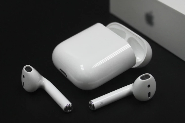 华为耳机freelacepro和freebuds,华为耳机freebudspro和airpods