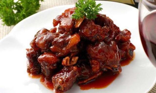 做糖醋排骨只需要一个窍门,这才是糖醋排骨的正确做法