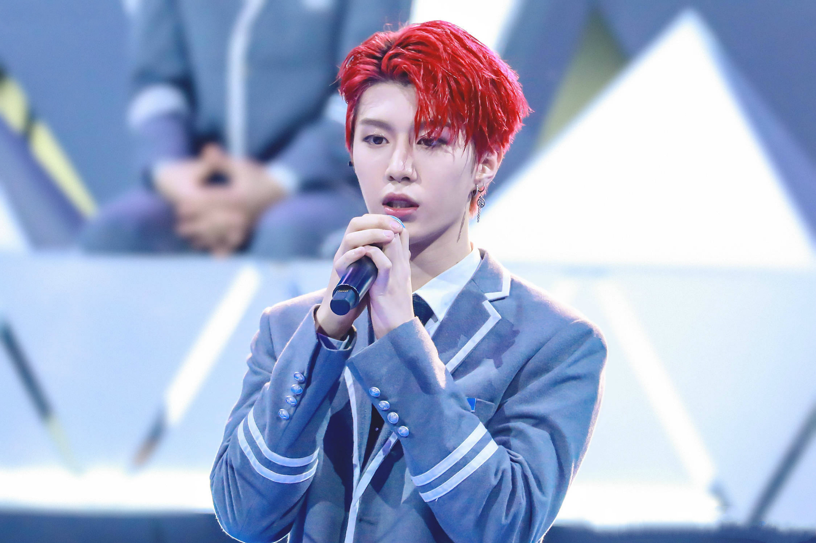 王一博乐华朱正廷,uniq乐华王一博周艺轩李汶翰