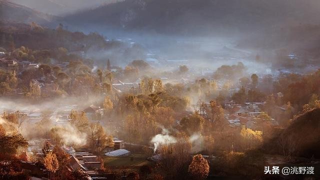 上联故里炊烟难再现邀友对下联,炊烟袅袅追云去对什么下联好