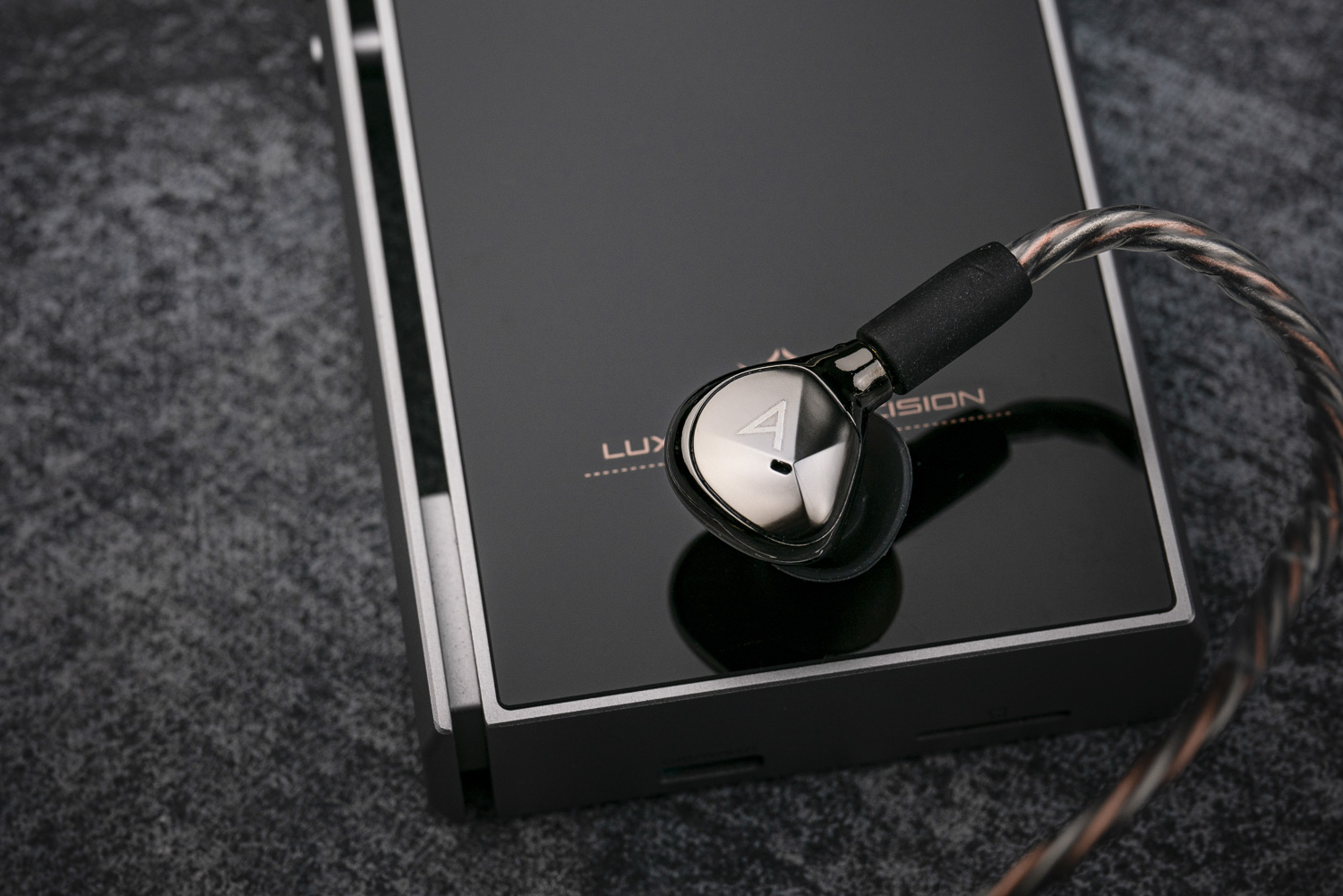 乐彼P6：全球首款分立式R2R便携*放播**器，把台机塞进随身