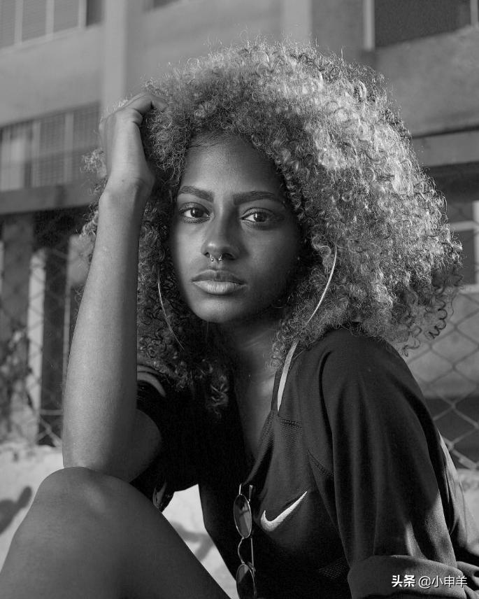 ps抠图18个金发女孩,ps抠图女生头发