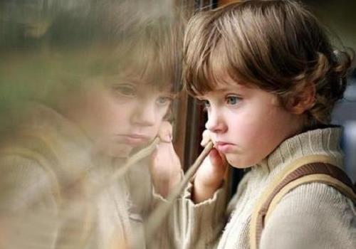 孤独症孩子的最新治疗,孤独症的孩子怎么治疗好得快