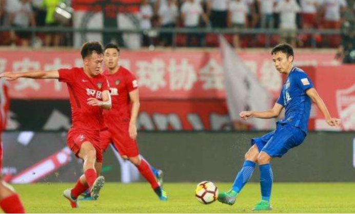 我就喜欢大连赢！这位出身绿城青训的前国奥队长来了，18岁进一线