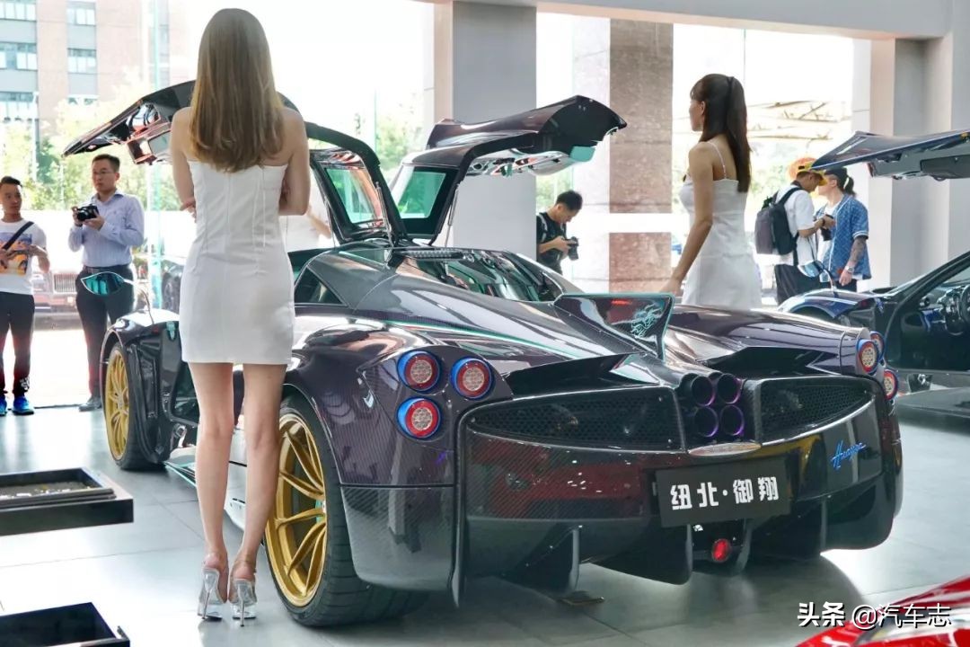 价值一亿的法拉利拉法,价值1亿元钱的白色法拉利拉法