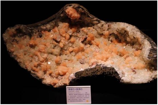 黄宝石矿物晶体,世界顶级的天然矿皇宝石