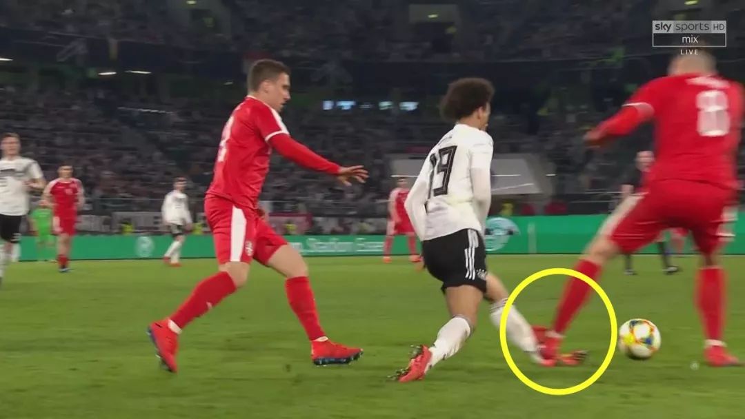 球场恶汉被罚打,球场上的恶汉