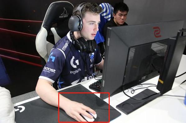 用游戏鼠标玩游戏,玩游戏无线鼠标好还是有线鼠标好