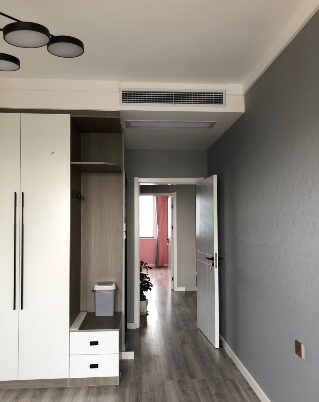 104平方装修花5万左右,100平装修花了24万