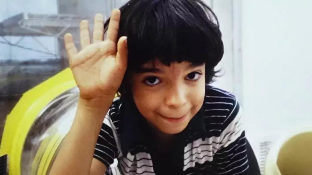 泡泡男孩被隔离12年完整版,12岁男孩走出隔离罩的视频