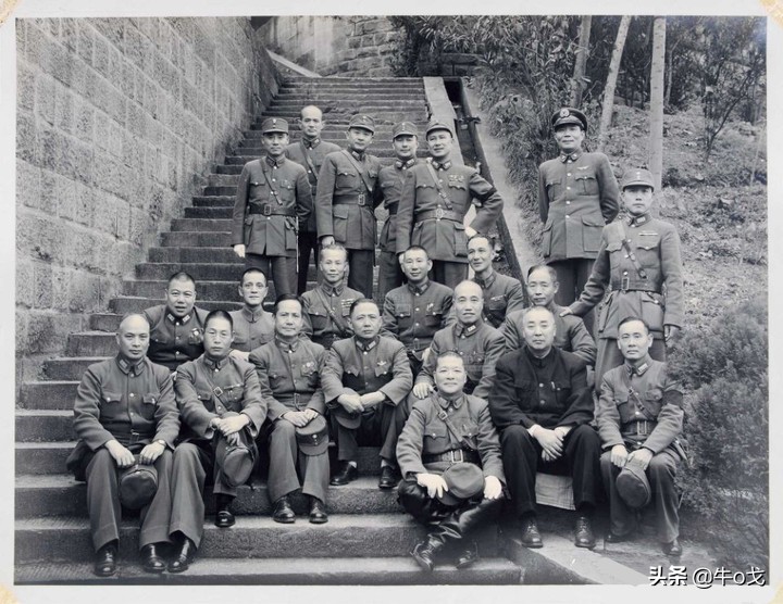 看《大决战》角色之间的称谓，再说国民*党**军人的社交伦理