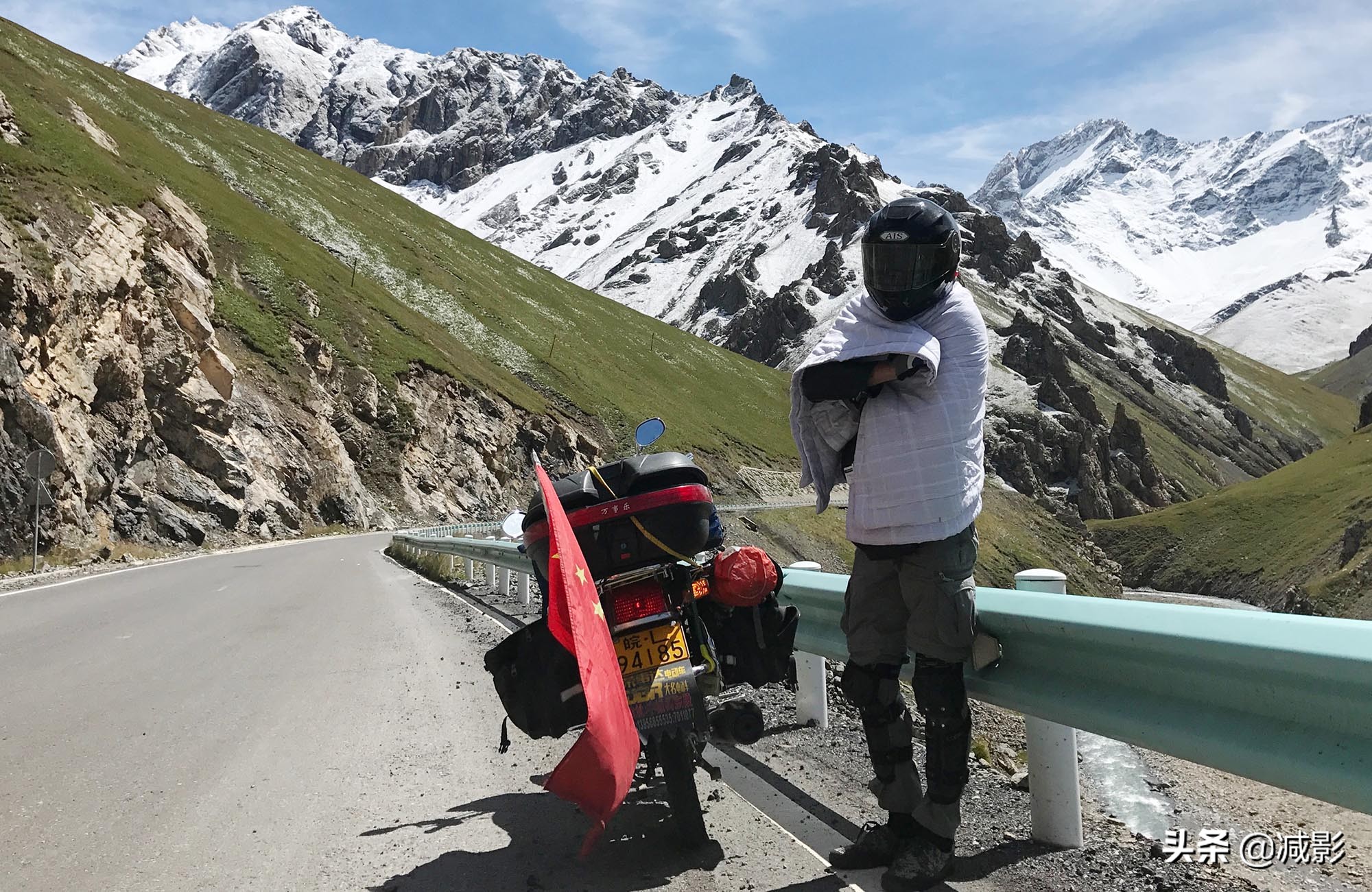 珍贵的友谊，中国90后小伙骑车去巴基斯坦