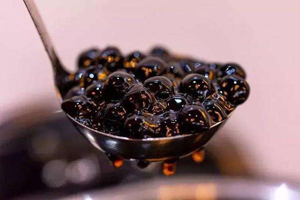 蜡笔小新中的烘焙茶,蜡笔小新喝的是什么配方的牛奶