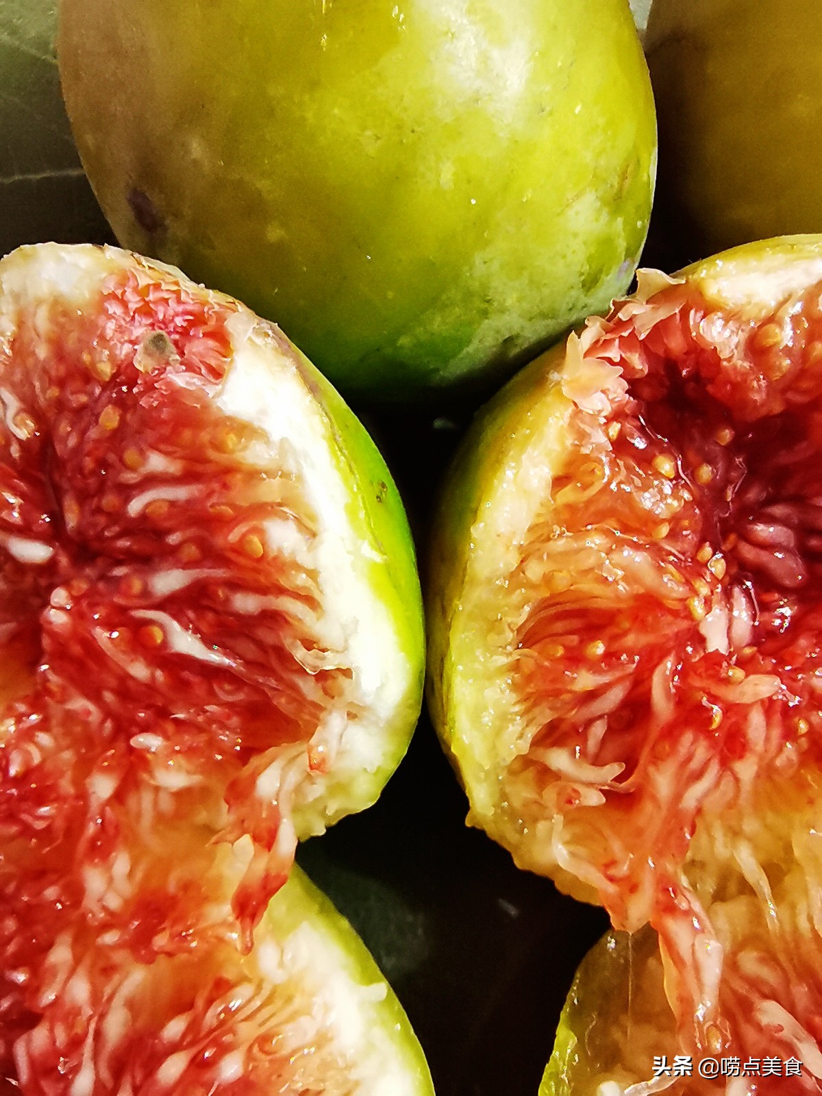 1看2捏3剥皮，妈，我终于会吃无花果了