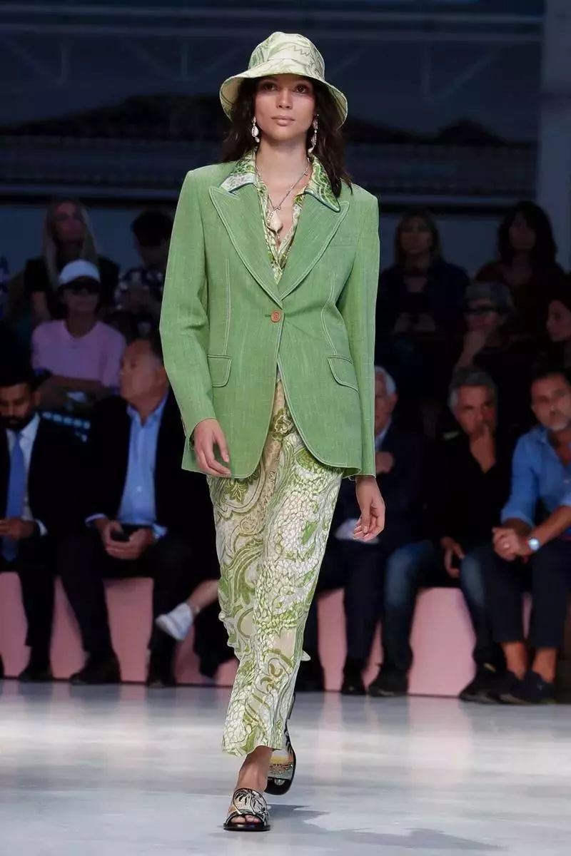 etro近况,etro佩斯利花纹真丝连衣裙