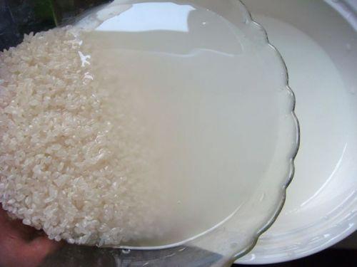 淘米水洗头发的正确方法和视频,淘米水洗头发的正确方法加陈皮