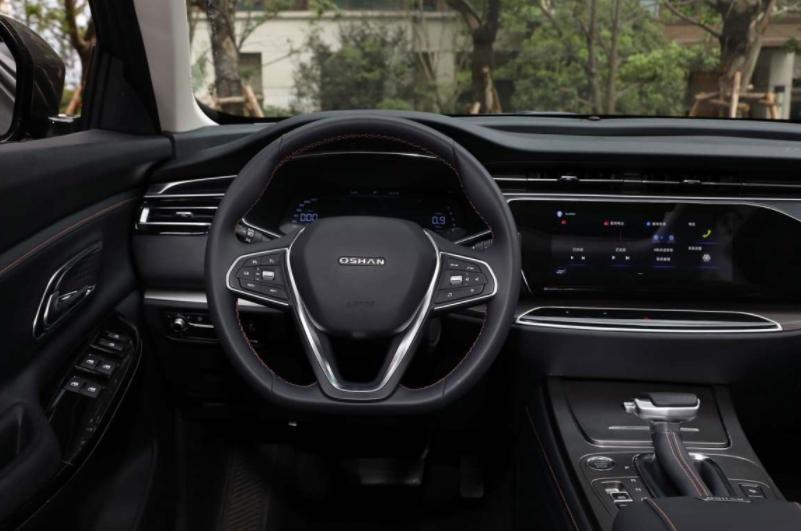 长安欧尚X7太出色，性能表现像合资车，价格却很亲民