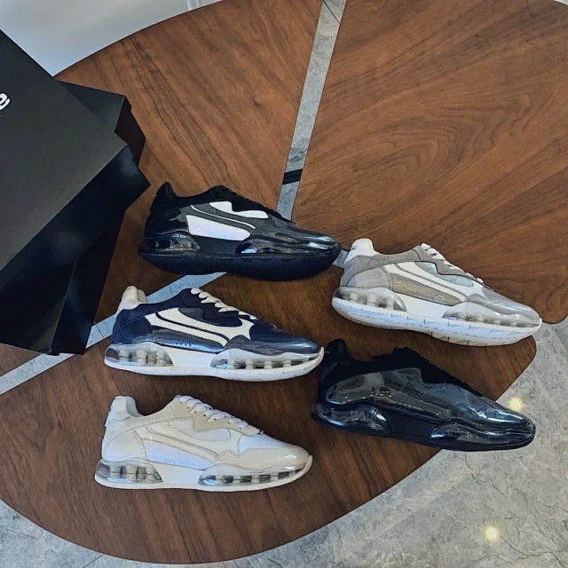 和阿迪耐克同档次的鞋,品牌的运动鞋为啥那么难看