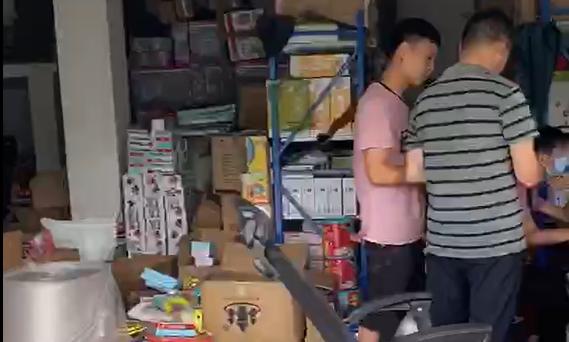 你孩子的玩具可能是假的！这个制假售假团伙落网！