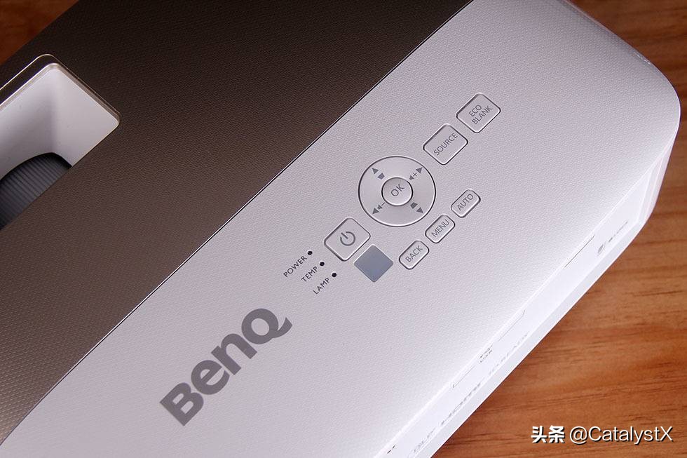 明基i707投影仪配什么幕布,明基i707投影仪如何全屏