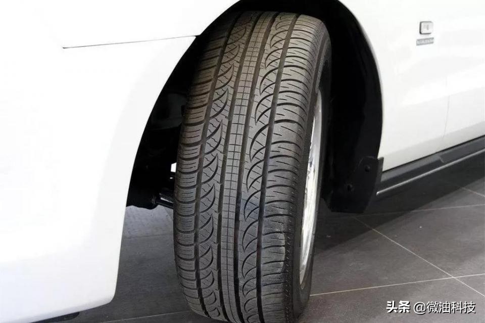 轮胎扎钉修补好了还是提示胎压低,轮胎被钉扎了需要更换吗