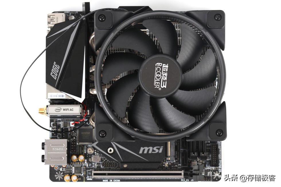 amd和intel的cpu散热器能不能通用,amd原装散热器能压得住cpu吗