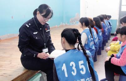 在看守所没人送衣服怎么办,可以送进看守所的衣服