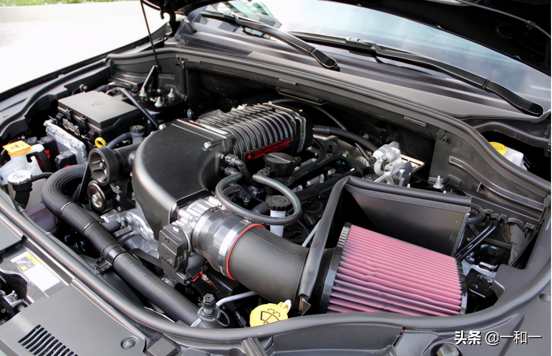 大切诺基srt到底有多强,零百加速2.6秒的大切诺基srt