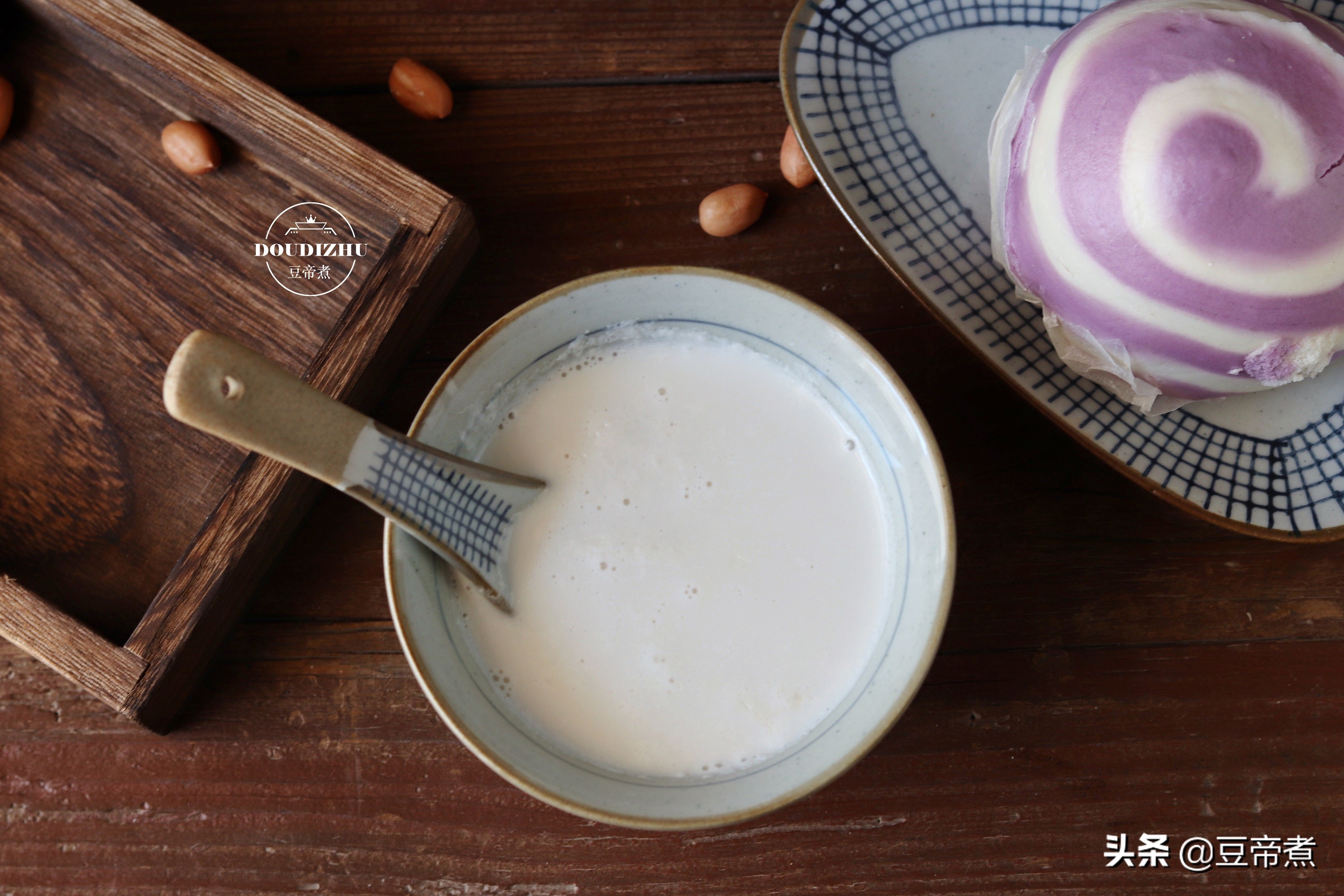 教你制作一个不一样的豆浆,味道香醇特别好喝,早上来一杯更健康