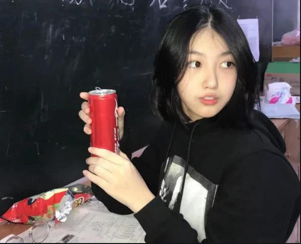 青春期女生越来越丑怎么办,高中女生不应该有哪几种行为