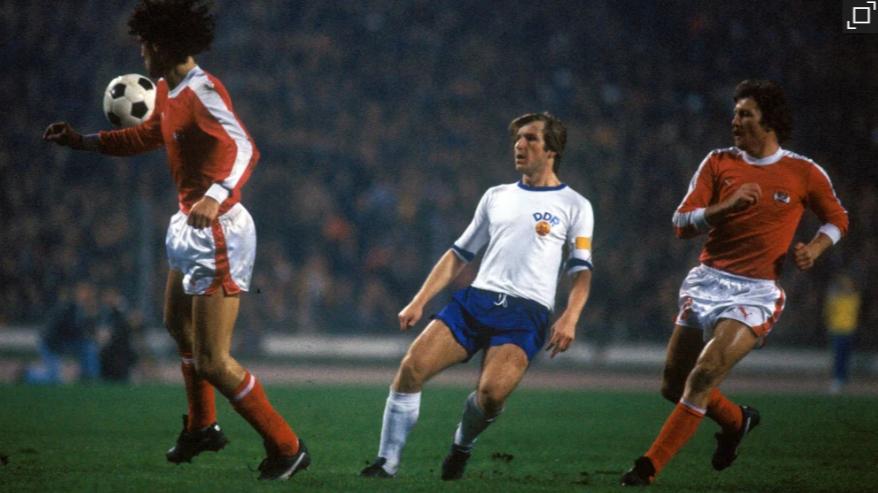 盘点踢球最厉害的人,踢球者历史百大球星