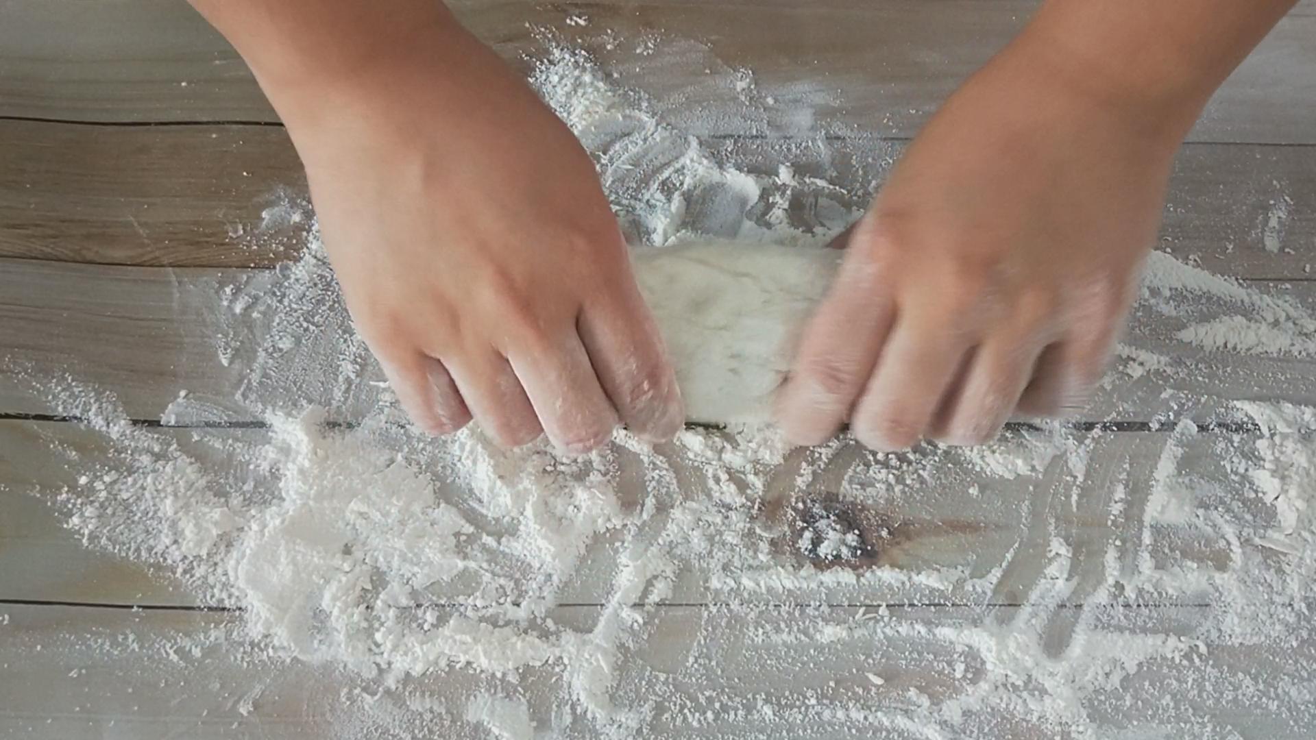 烙饼柔软秘诀大公开,怎样能让电饼铛烙饼不干不硬