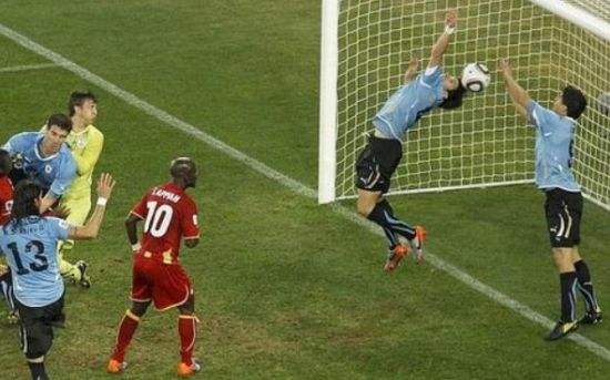 破罐子破摔洛夫斯基,苏亚雷斯手球扑救后续改规则